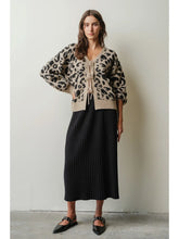 Load image into Gallery viewer, PLEATED SWEATER MIDI SKIRT
