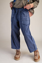 Load image into Gallery viewer, EASEL MINERAL WASHED TERRY KNIT BARREL PANTS
