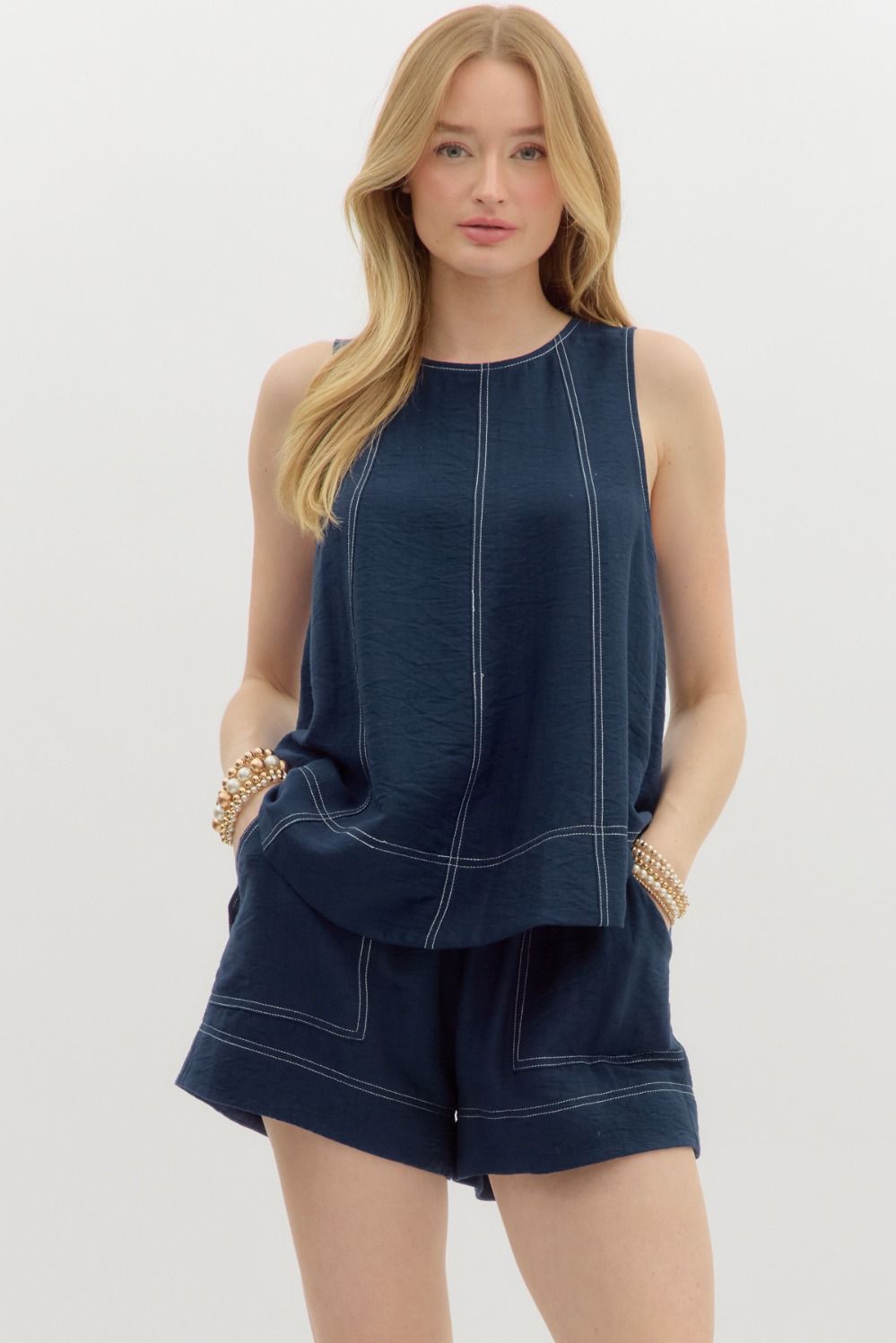 Entro Solid sleeveless pullover top