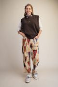 Load image into Gallery viewer, EASEL SLEEVELESS KNITTED SWEATER
