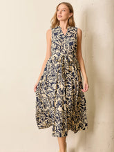 Load image into Gallery viewer, Polagram Flower Sleveless Collared Midi Dress
