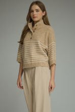 Load image into Gallery viewer, ENTRO STRIPED SHORTSLEEVED PULLOVER

