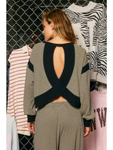 Load image into Gallery viewer, BUCKETLIST CONTRAST CRISS CROSS BACK LONG SLEEVE

