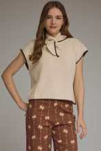 Load image into Gallery viewer, ENTRO LIGHTWEIGHT SWEATER WITH DETACHED SCARF
