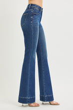 Load image into Gallery viewer, RISEN TUMMY CONTROL HIGH RISE FLARE JEANS
