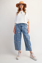 Load image into Gallery viewer, EASEL FLORAL PRINTED WASHED STRETCH TWILL BARREL
