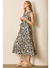 Load image into Gallery viewer, Polagram Flower Sleveless Collared Midi Dress
