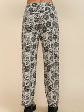 Load image into Gallery viewer, VINTAGE WAHED FLORAL COTTON WIDE LEG PANTS
