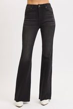 Load image into Gallery viewer, RISEN HIGH RISE FLARE RAW CUT HEM JEANS
