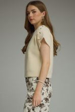 Load image into Gallery viewer, ENTRO SOLID SHORT SLEEVE SWEATER
