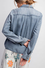 Load image into Gallery viewer, EASEL LONG SLEEVE WASHED DENIM CROP SILHOUETTE SHIRT TOP
