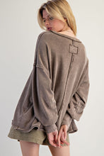 Load image into Gallery viewer, EASEL DEEP V NECK WASHED TERRY PULLOVER
