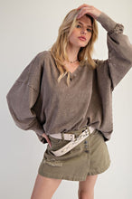 Load image into Gallery viewer, EASEL DEEP V NECK WASHED TERRY PULLOVER
