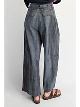 Load image into Gallery viewer, COTIERRA WIDE LEG CHINO TROUSERS
