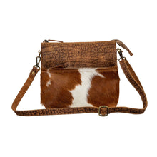Load image into Gallery viewer, MYRA MOUNTAIN VIEW LEATHER AND HAIRON PURSE
