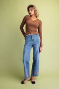 Load image into Gallery viewer, EASEL LACE V NECK TEXTURED RIB KNIT TOP
