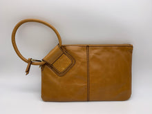 Load image into Gallery viewer, Hobo Vintage Leather Wristlet
